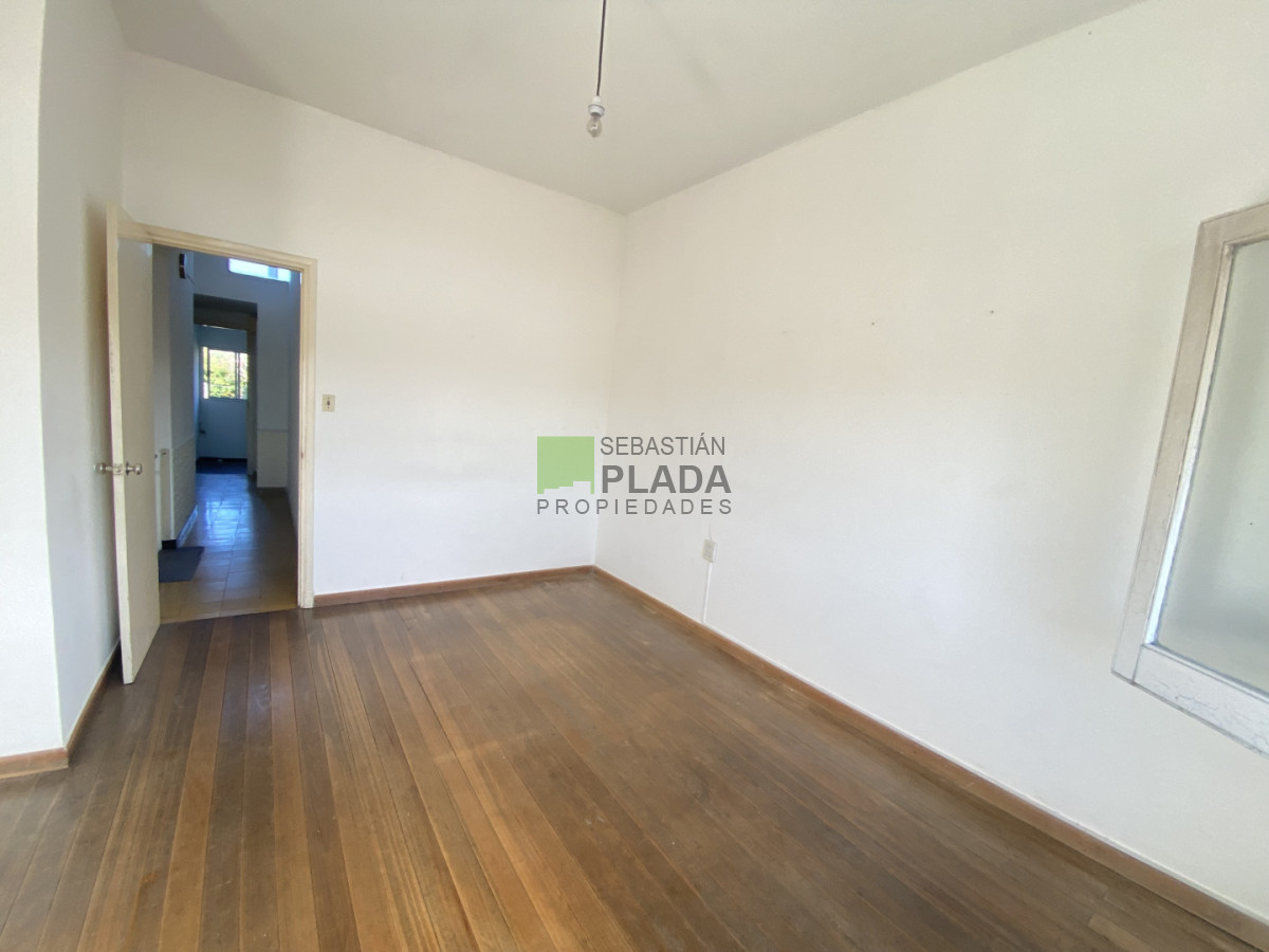 Casa ID.533 - Apartamento de altos 1 Dormitorio, en Alquiler en el Centro de San Carlos