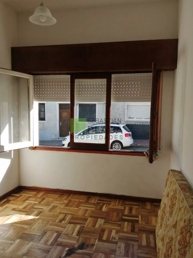 Casa ID.718 - Casa de 3 Dormitorios Céntrica, con garaje en Venta