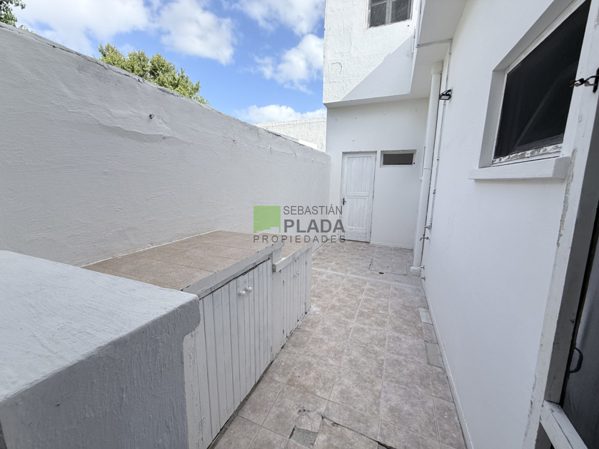 Casa ID.718 - Casa de 3 Dormitorios Céntrica, con garaje.