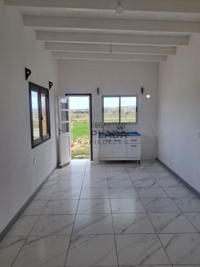 Casa ID.1083 -  EN ALQUILER, a estrenar,  2 dormitorios, entrada vehículos