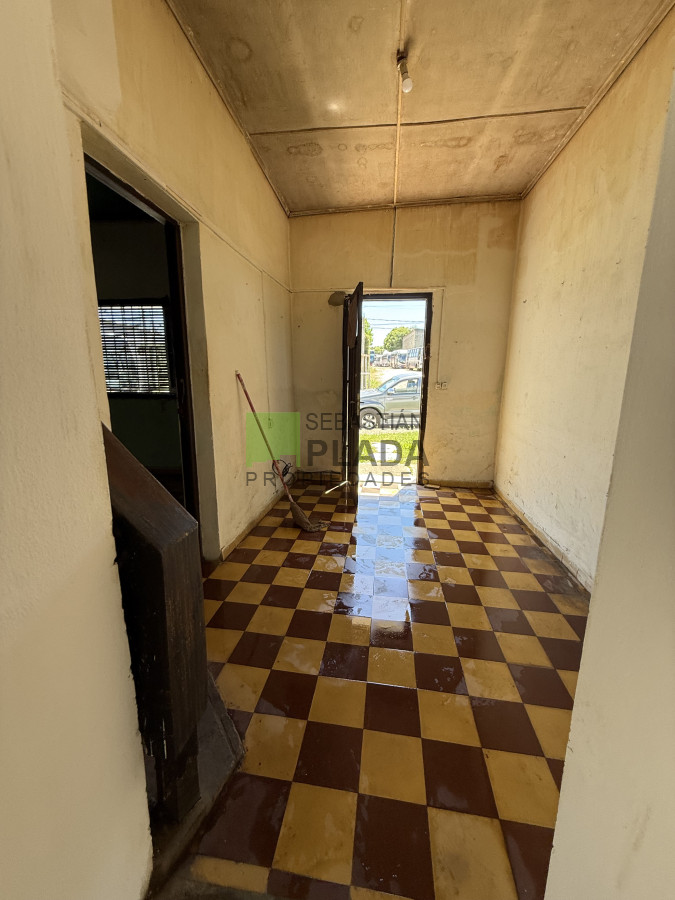 Casa ID.1032 - Casa 2 dormitorios, céntrica, amplio terreno