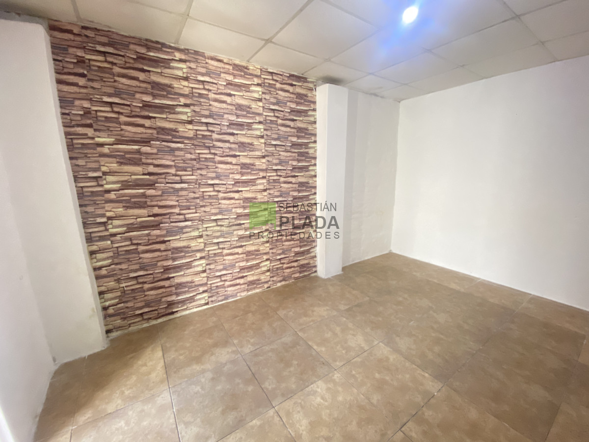 Casa ID.1019 - Casa de 1 Dormitorio en Alquiler en San Carlos