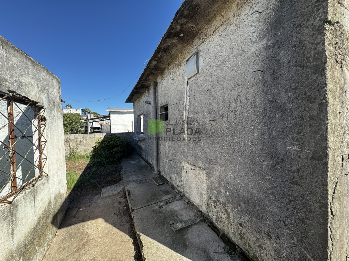 Casa ID.956 - Casa de Plancha 2 dormitorios, muy lumoinoso bien orientada.