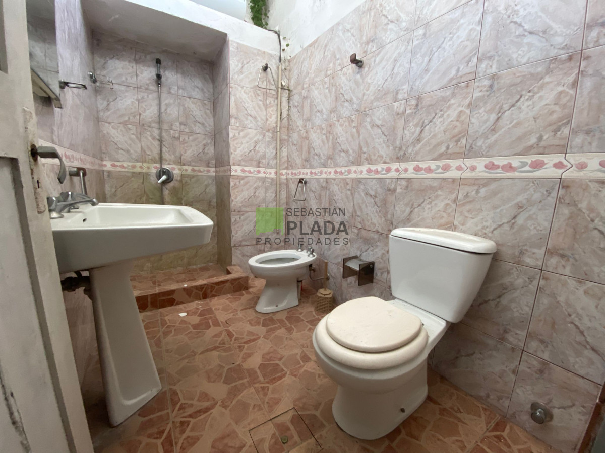 Casa ID.84 - Casa de Tres Dormitorios y Garaje en Venta en San Carlos