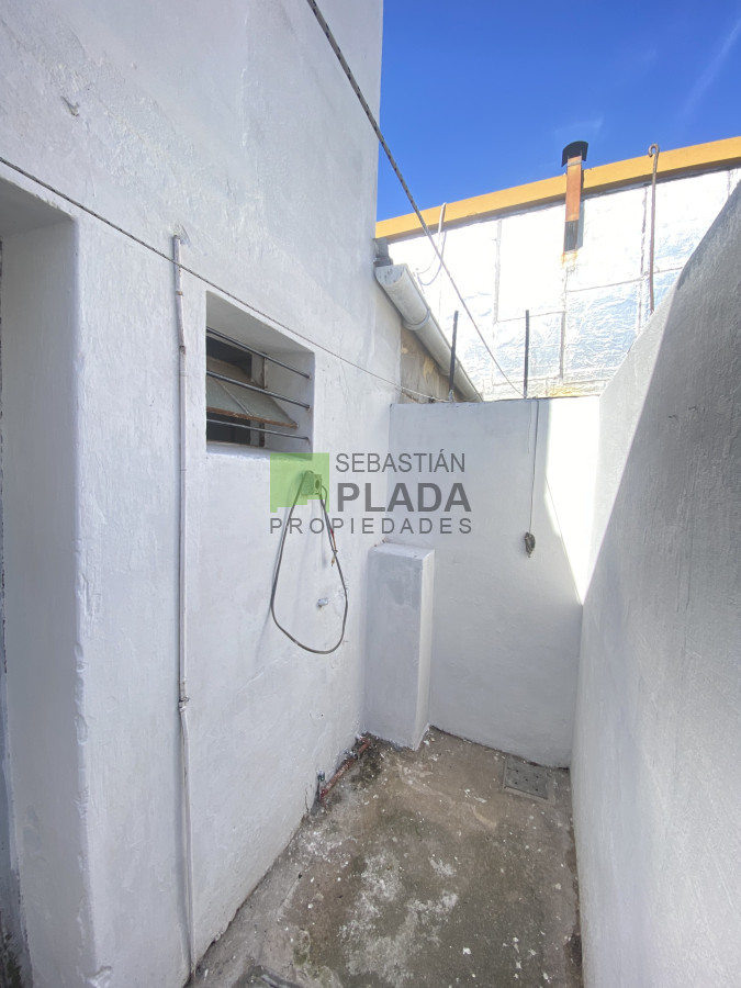 Casa ID.1020 - Casa de 1 Dormitorio en Alquiler en San Carlos