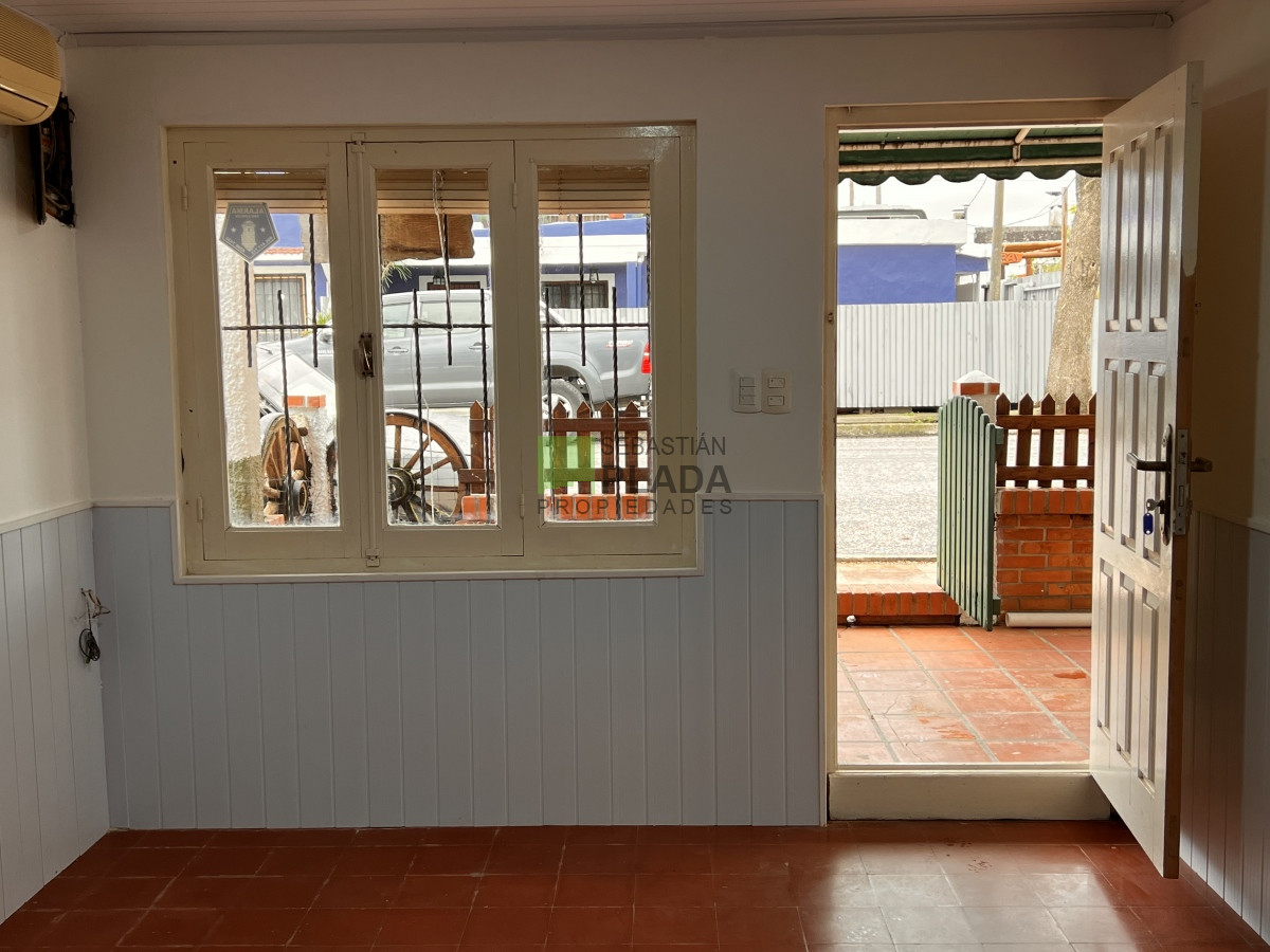 Casa ID.798 - Casa de 2 Dormitorios y Garaje en San Carlos