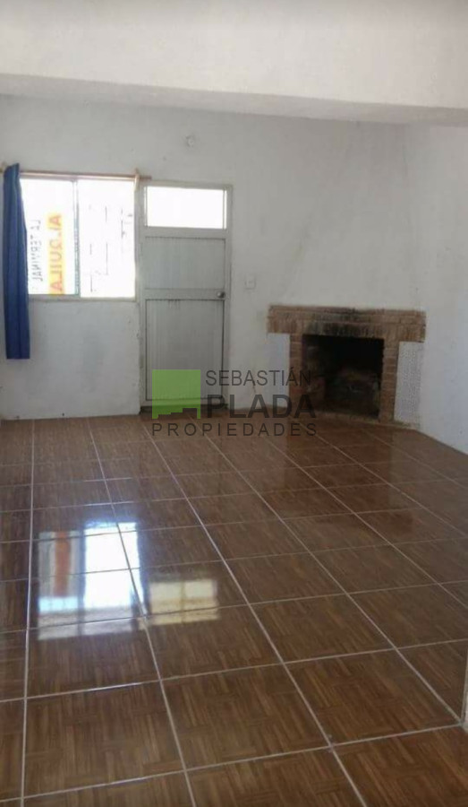 Casa ID.523 - tres apartamento en un mismo padrón, sobre Avenida.