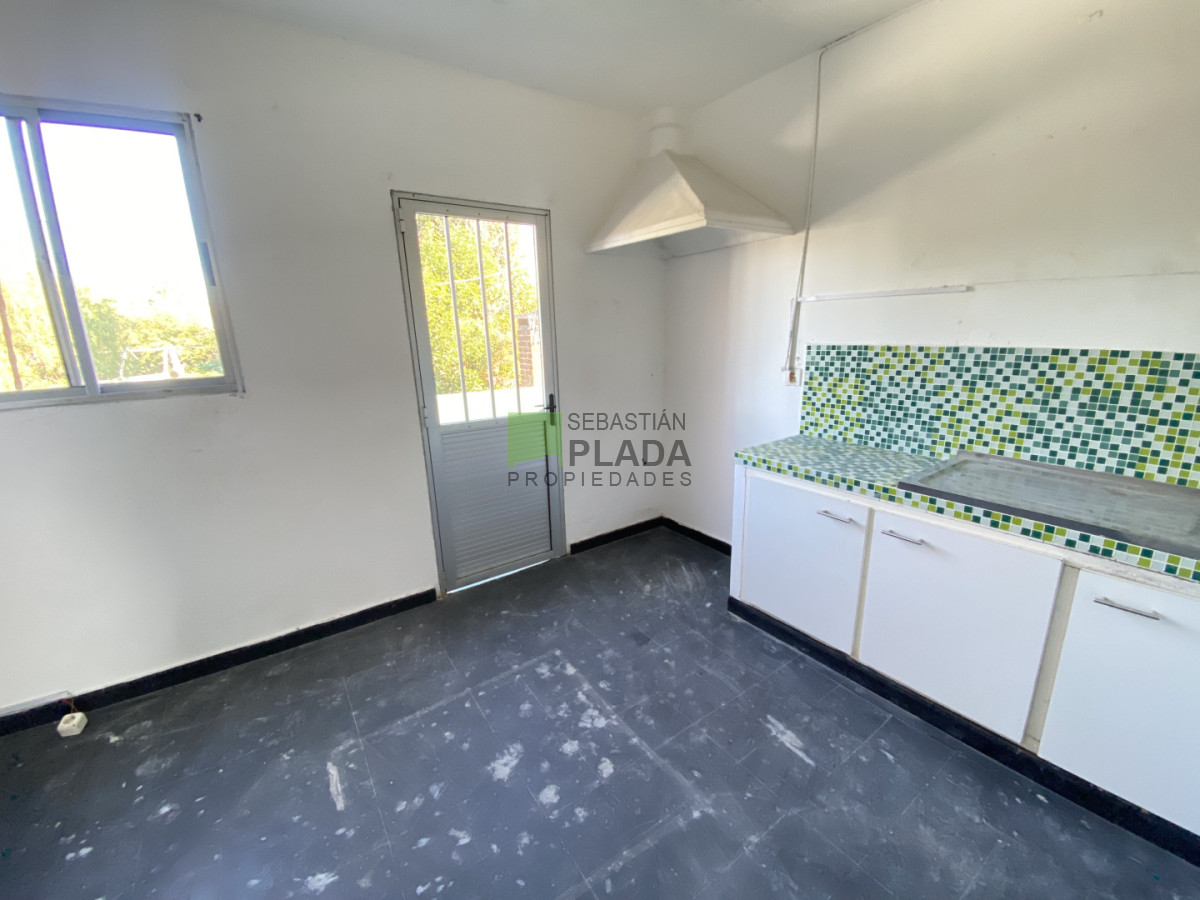 Casa ID.533 - Apartamento de altos 1 Dormitorio, en Alquiler en el Centro de San Carlos