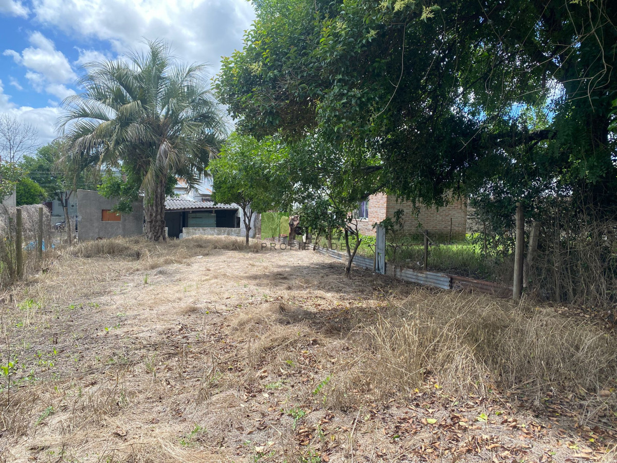 Casa ID.930 - Casa Céntrica 2 Dormitorios y Garaje en Venta en San Carlos