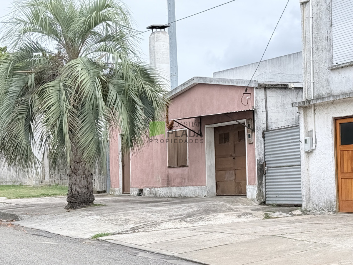 Casa ID.1069 - Casa a Reciclar en San Carlos