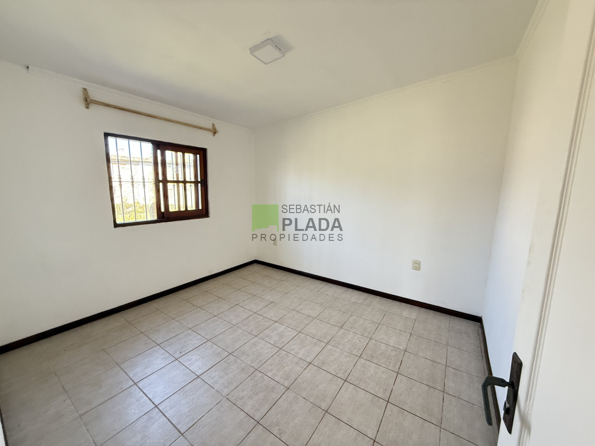 Casa ID.1012 - Casa Plancha 2 Dormitorios con Cochera.