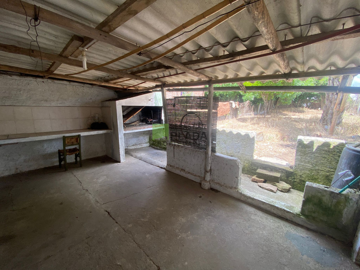 Casa ID.930 - Casa Céntrica 2 Dormitorios y Garaje en Venta en San Carlos