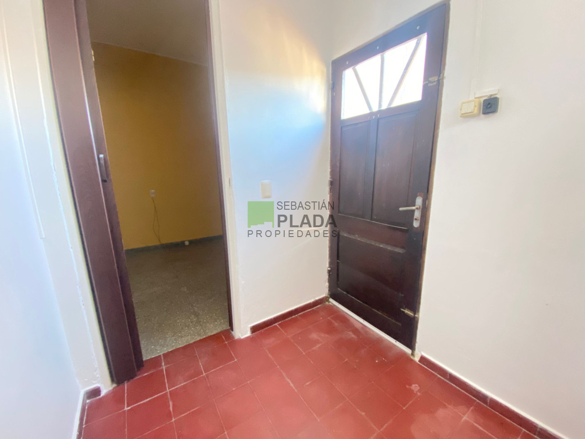 Casa ID.987 - Casa de 2 Dormitorios en el Centro de San Carlos Venta