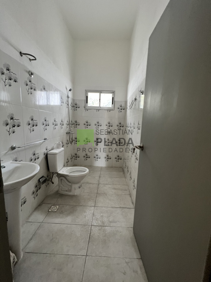 Casa ID.661 - Gran casa 4 dormitorios, en ALQUILER en el Centro de San Carlos