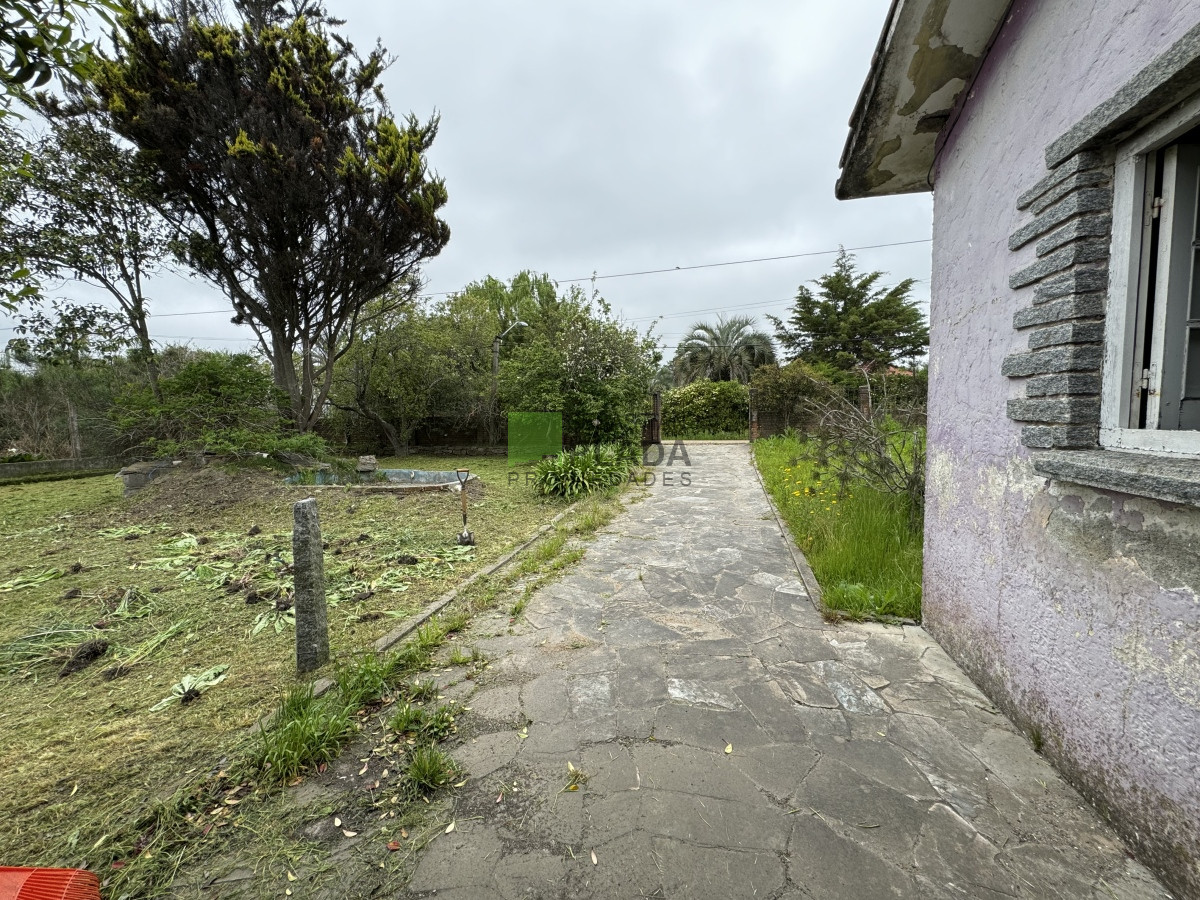 Casa ID.927 - Casa y Galpón con buen terreno