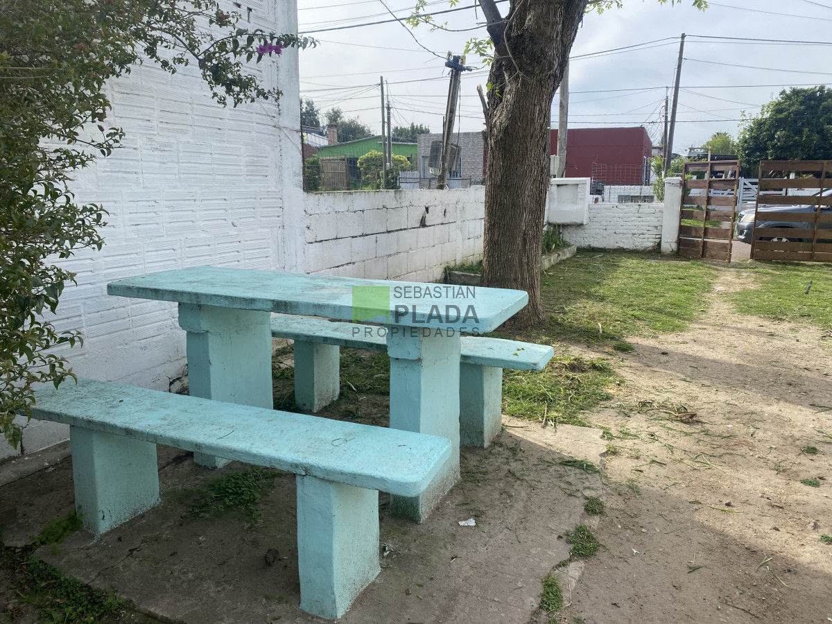 Casa ID.1016 - Casa de 1 Dormitorio y Entrada para Auto en San Carlos  está alquilada