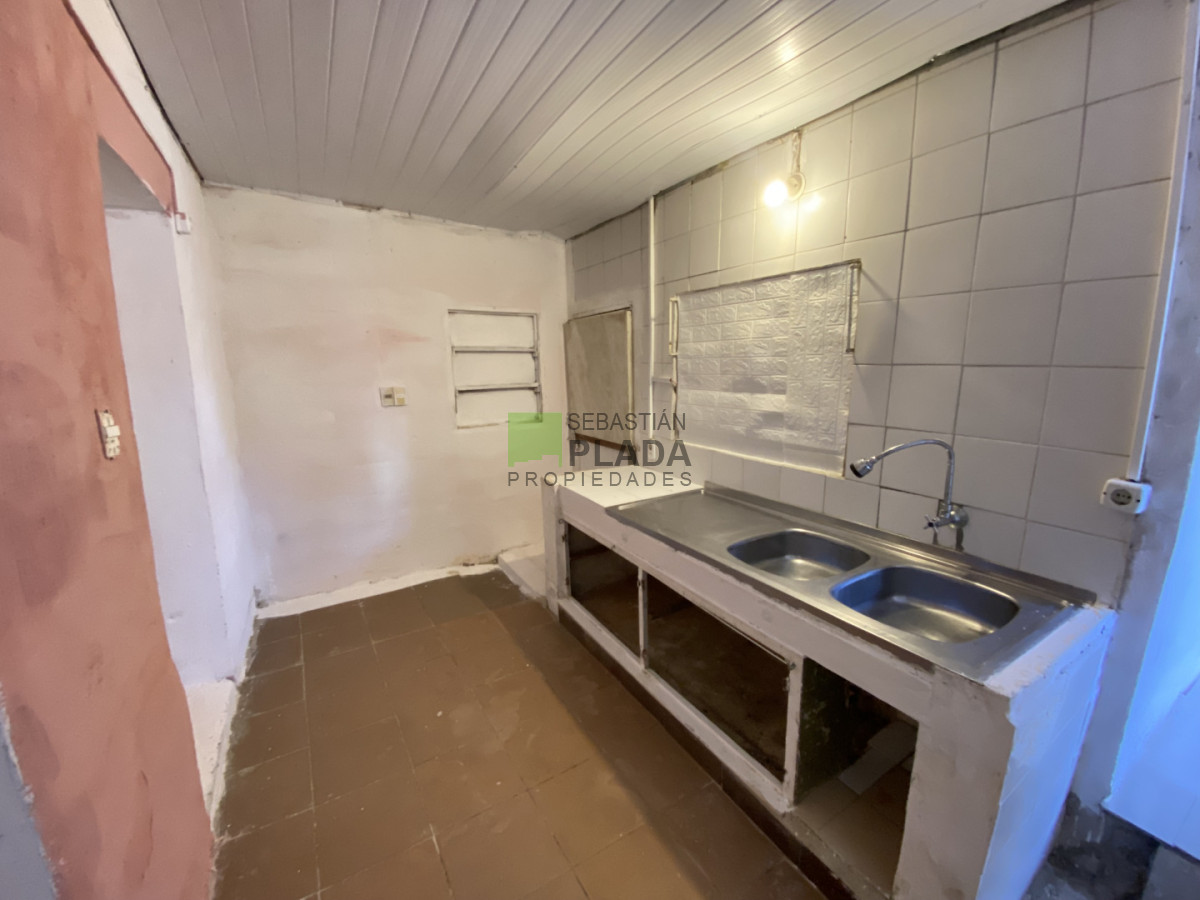 Casa ID.1054 - Casa de 1 Dormitorio en Alquiler en San Carlos