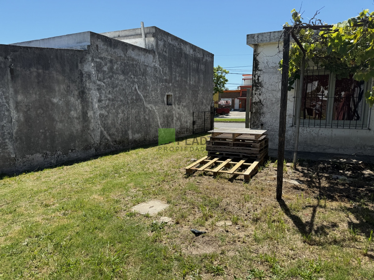 Casa ID.830 - Casa de 2 Dormitorios Sobre Avenida Alvariza en Venta