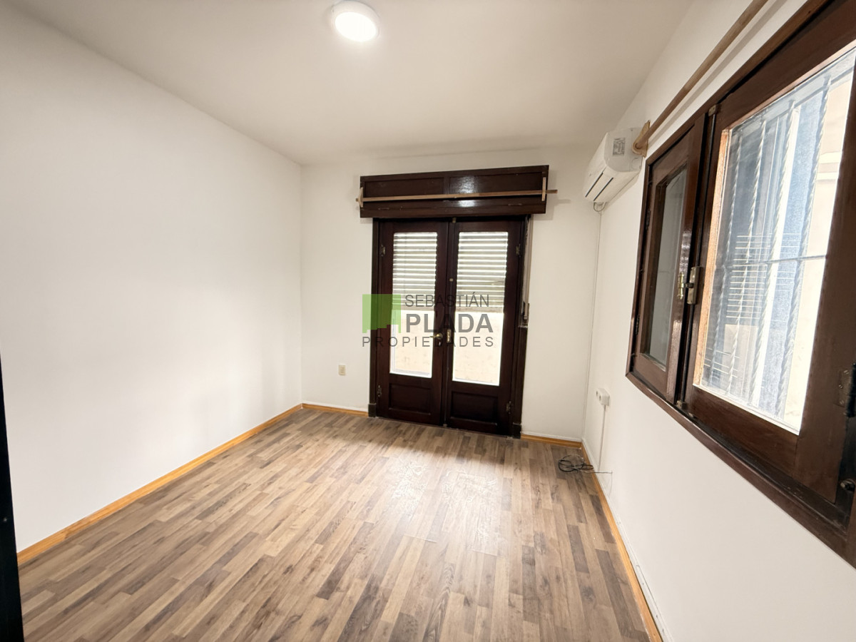 Casa ID.1103 - Casa sobre 18 Julio, ideal Empresa o Profesional