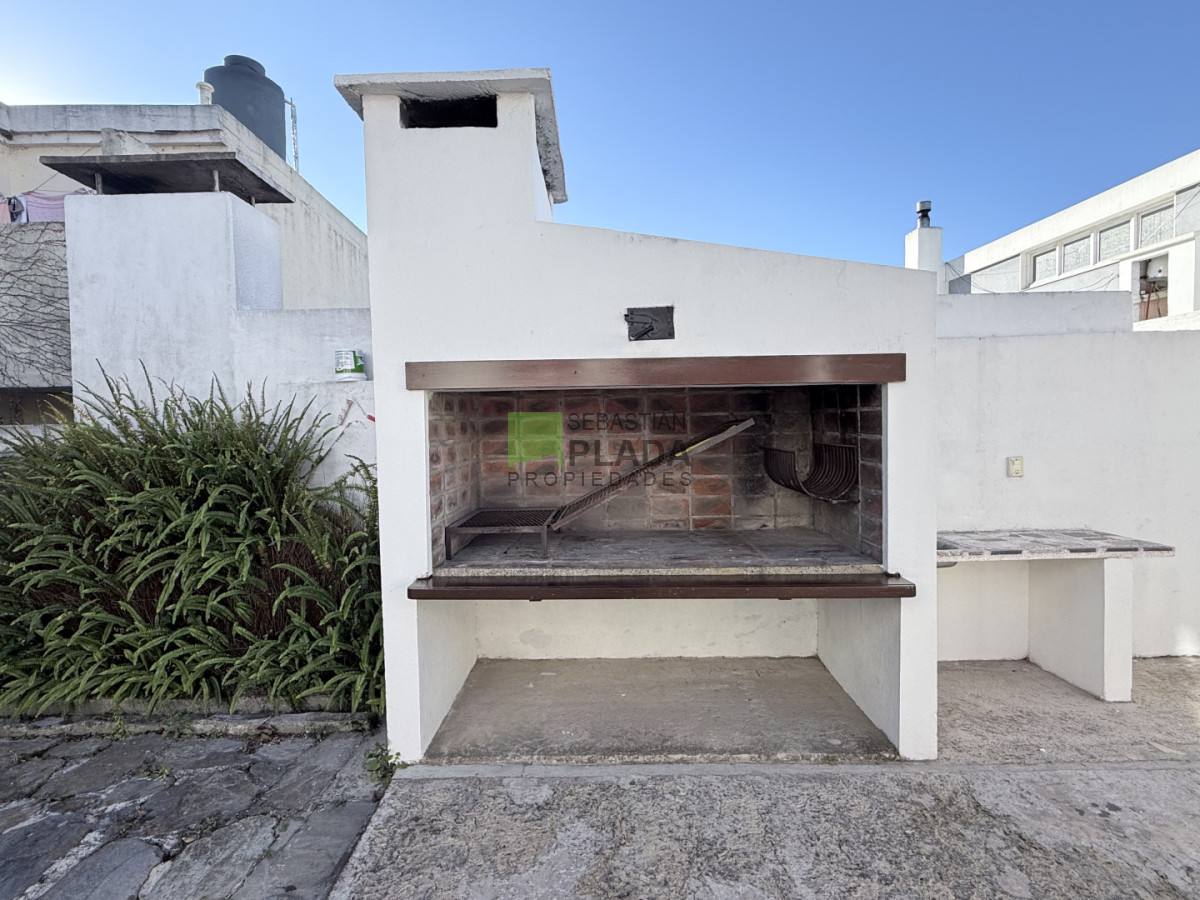 Casa ID.1089 - Casona de 1900 en el Centro de San Carlos