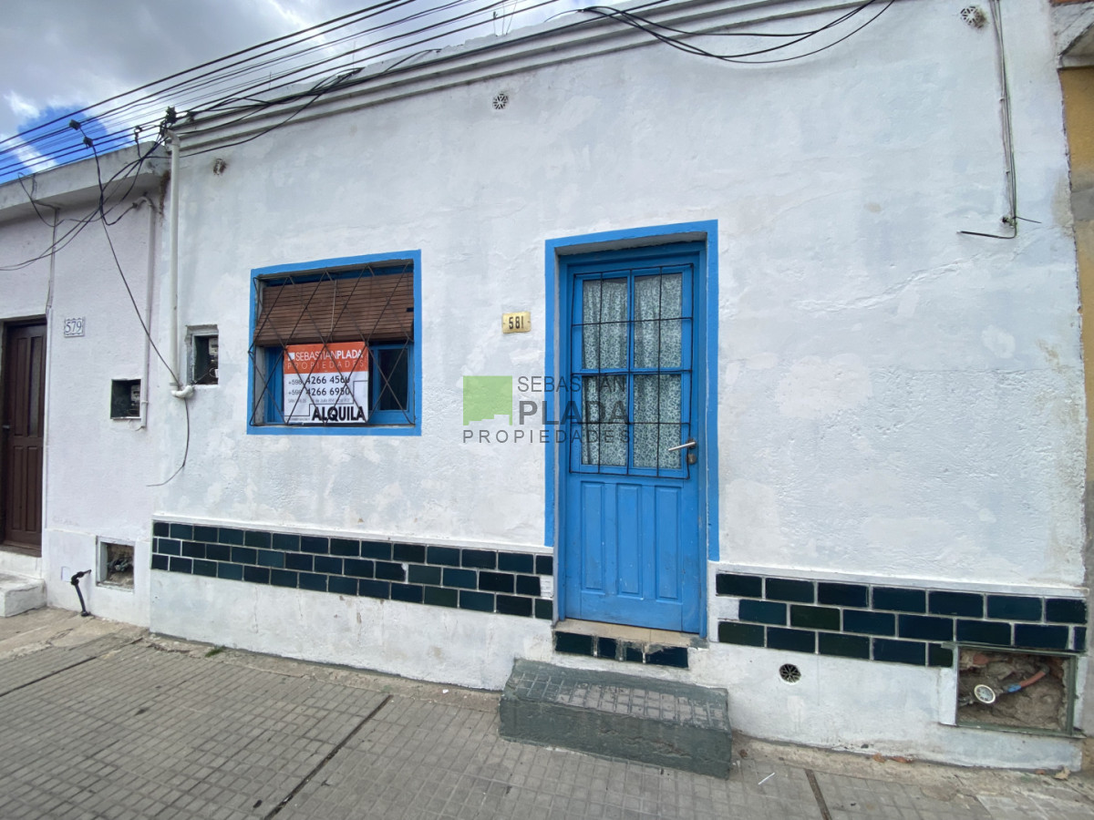 Casa ID.1065 - Casa de 1 Dormitorio en Alquiler en San Carlos