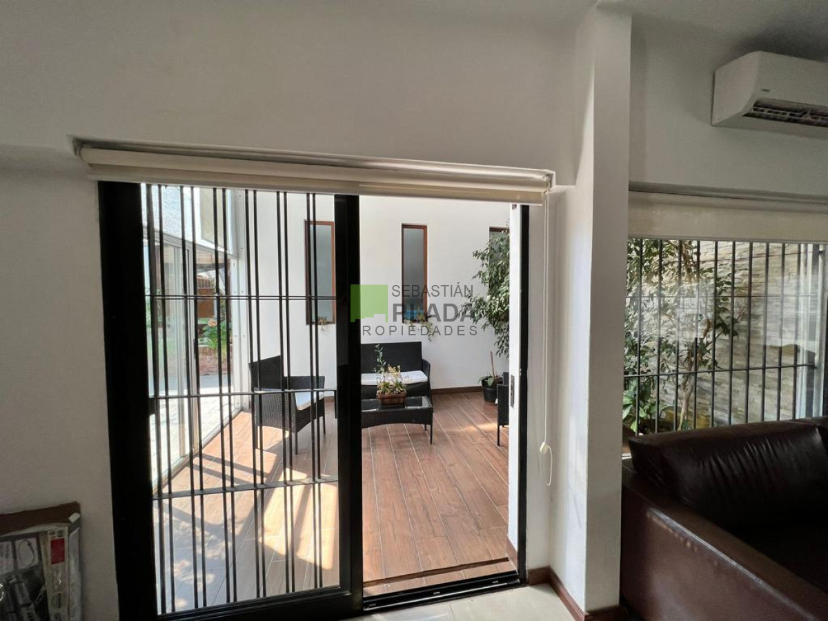 Casa ID.896 - Importante Casa de 4 Dormitorios en Venta en San Carlos