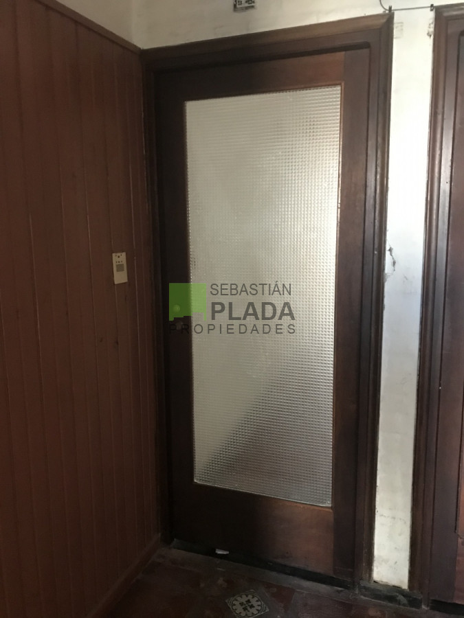 Casa ID.208 - 2 dormitorios a pasos del Liceo 1, patio soleado con churrasquera