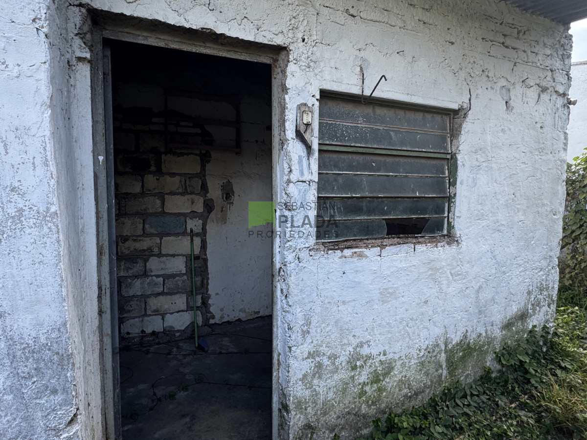 Casa ID.958 - Casa a Reciclar, con buen terreno.
