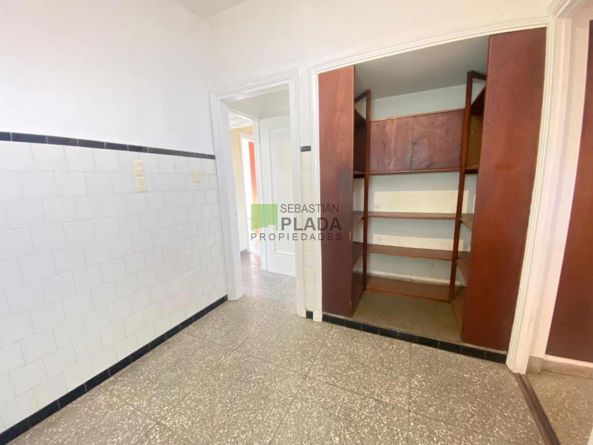 Casa ID.987 - Casa de 2 Dormitorios en el Centro de San Carlos Venta