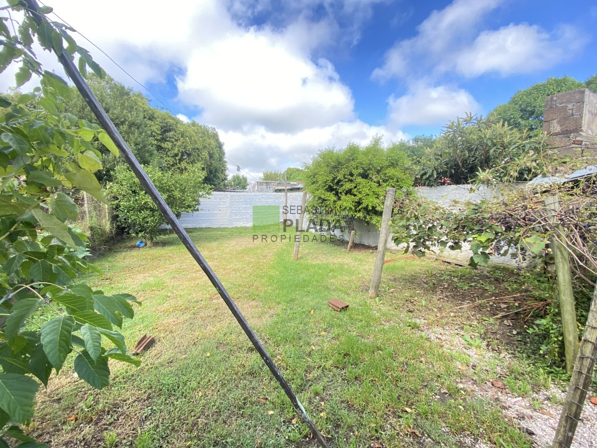 Casa ID.848 - Casa Tres Dormitorios, garaje, patio.  Venta en San Carlos
