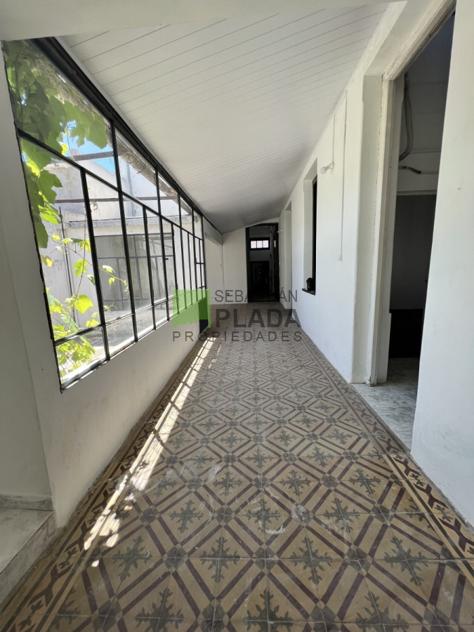 Casa ID.679 - ¡ATENCIÓN PRÓXIMAMENTE! Casa 4 Dormitorios con garaje en alquiler en el Centro de San Carlos