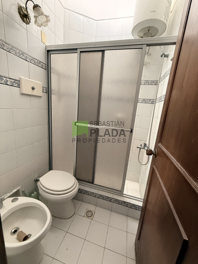 Casa ID.1103 - Casa sobre 18 Julio, ideal Empresa o Profesional