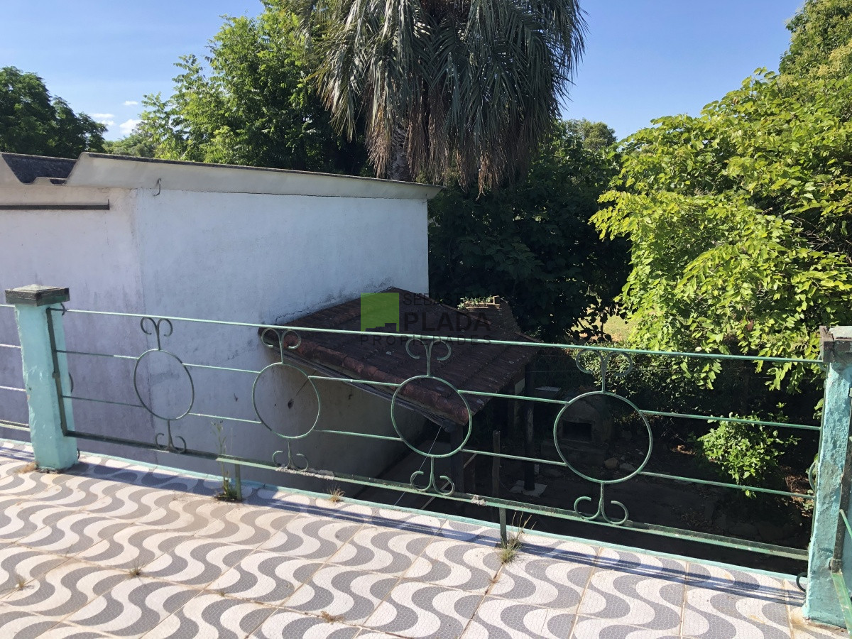 Casa ID.238 - Casa 4 dormitorios, Galpón, Garage, Patio, cercana al centrto, a pasos de la Rambla