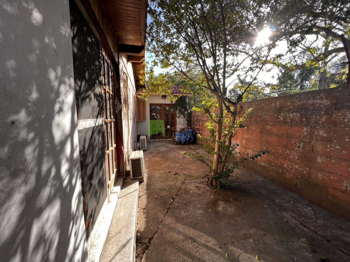 Casa ID.743 - 2 casas 2 dormitorios, centro de San Carlos con Garaje.