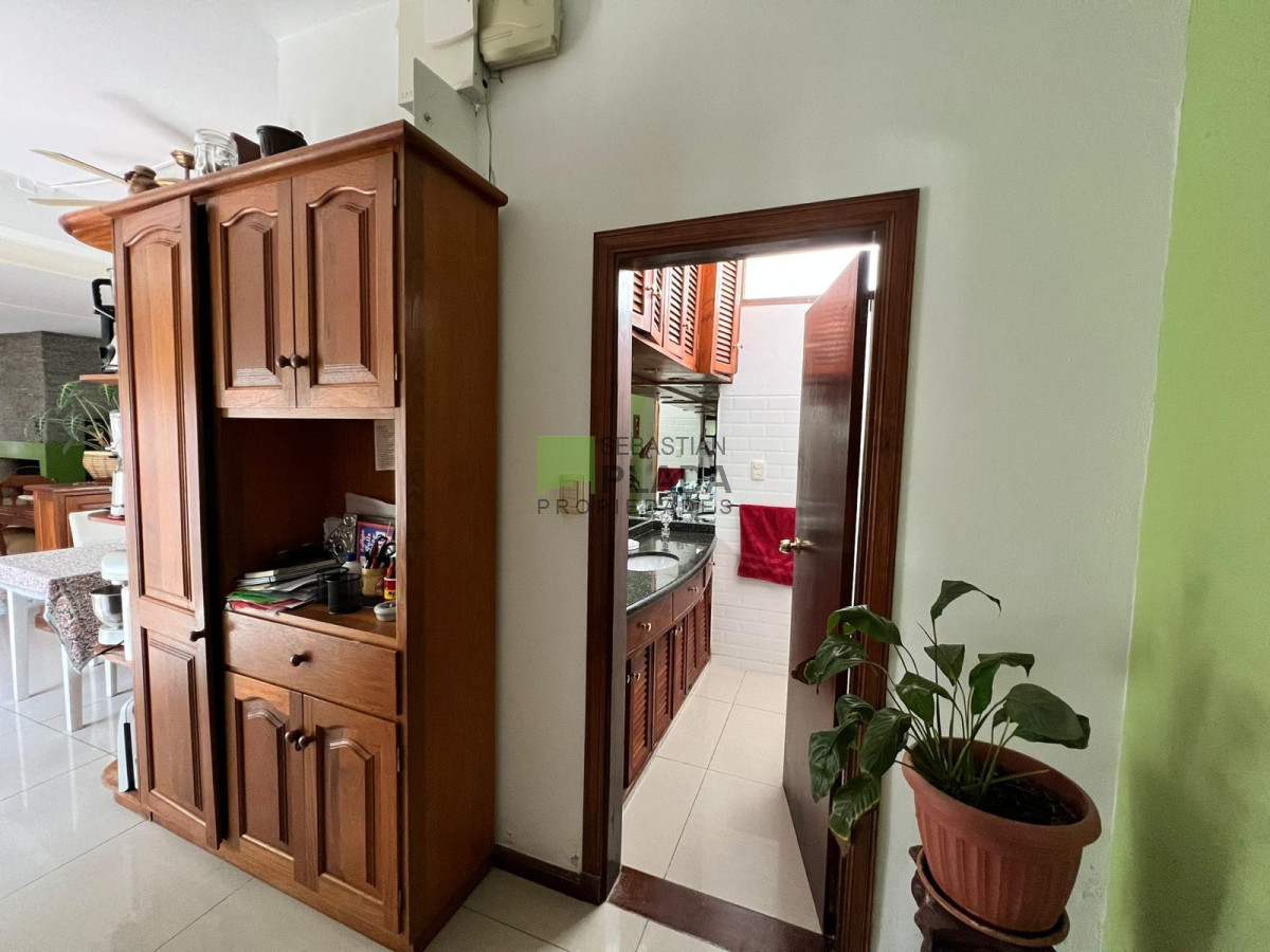 Casa ID.896 - Importante Casa de 4 Dormitorios en Venta en San Carlos