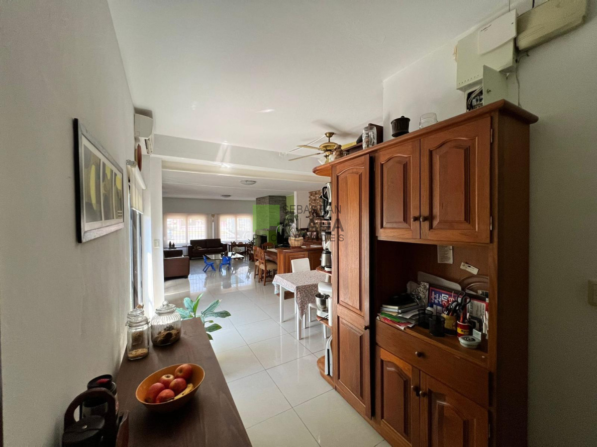 Casa ID.896 - Importante Casa de 4 Dormitorios en Venta en San Carlos
