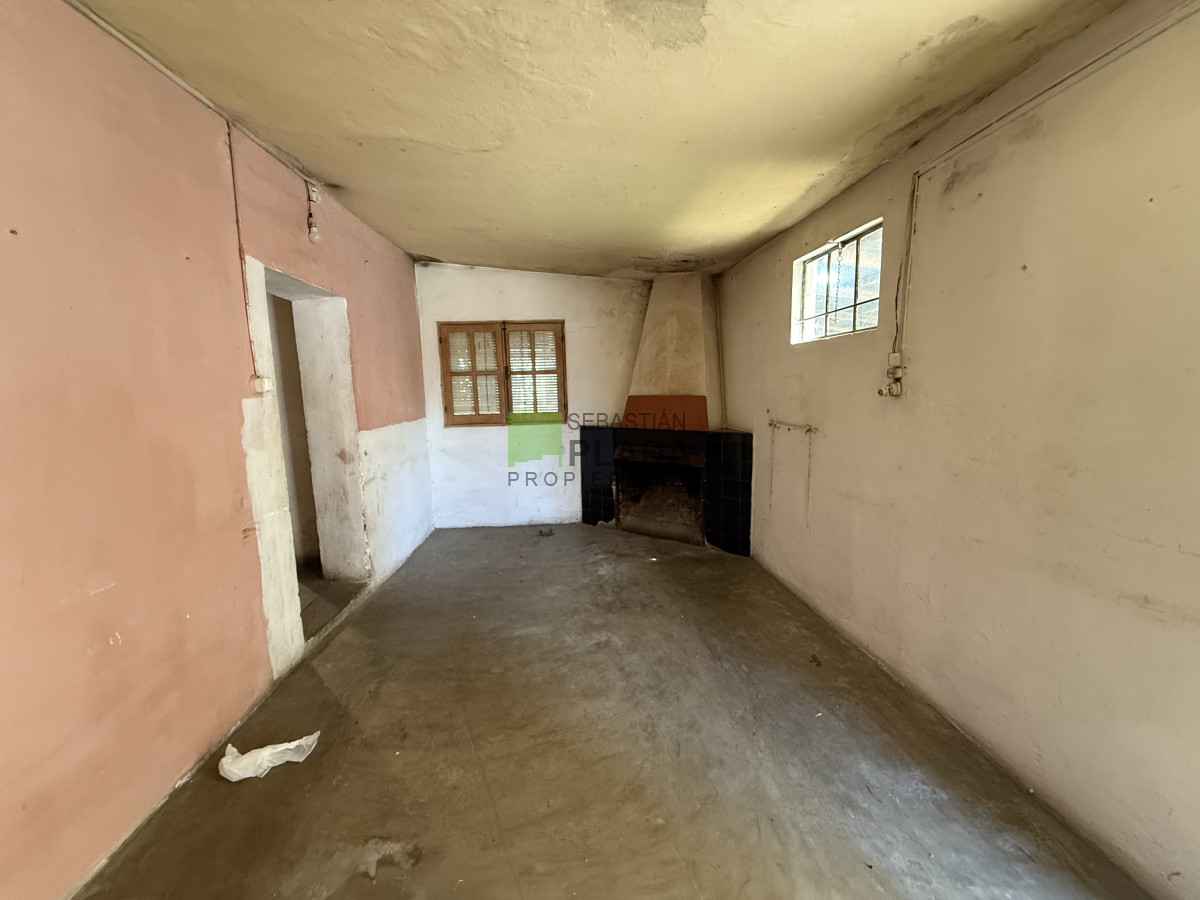 Casa ID.1021 - Casa a reciclar cecana a Rambla y servicios