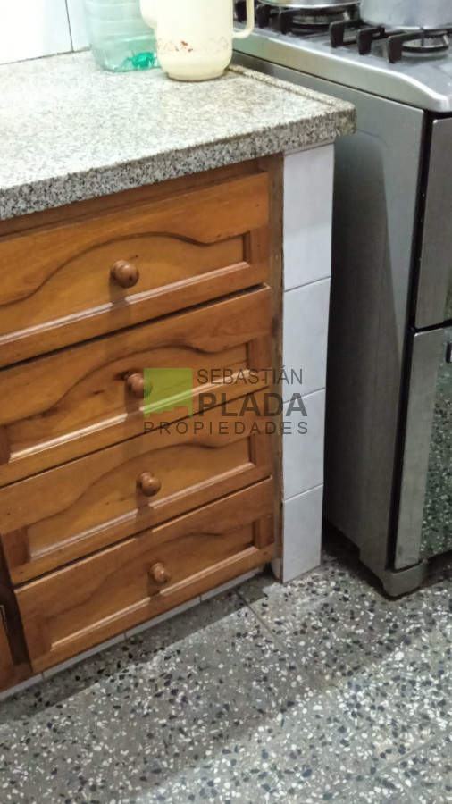 Casa ID.710 - Casa con Local o monoambiente. apta Banco