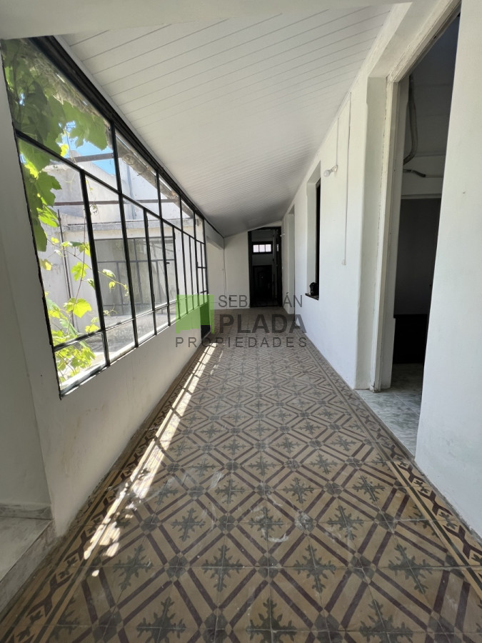 Casa ID.679 - ¡ATENCIÓN PRÓXIMAMENTE! Casa 4 Dormitorios con garaje en alquiler en el Centro de San Carlos
