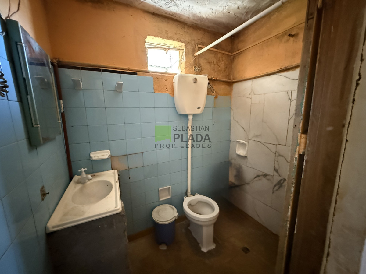 Casa ID.1021 - Casa a reciclar cecana a Rambla y servicios