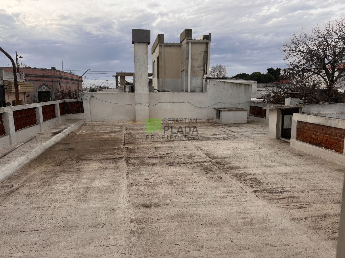 Casa ID.718 - Casa de 3 Dormitorios Céntrica, con garaje en Venta