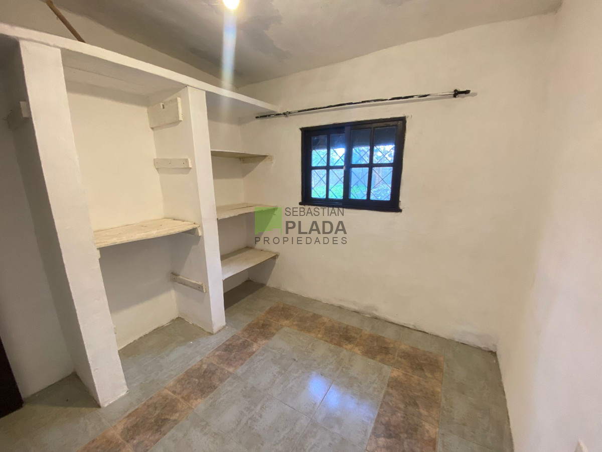 Casa ID.909 - Casa de 3 Dormitorios y Patio en Venta en el Centro de San Carlos