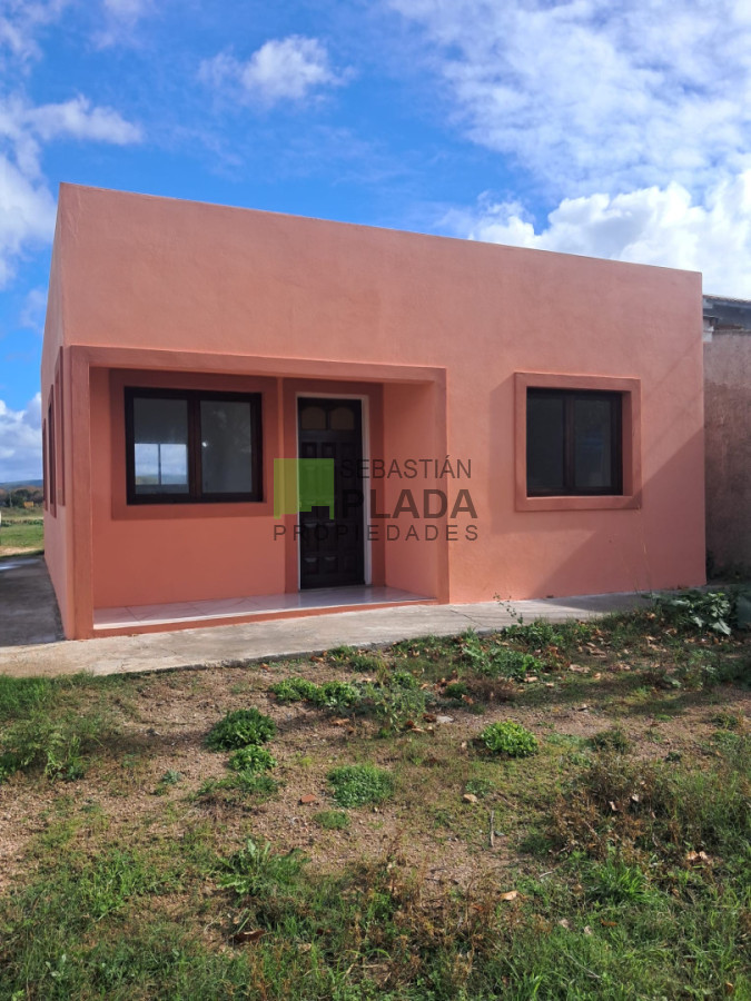 Casa ID.1083 -  EN ALQUILER, a estrenar,  2 dormitorios, entrada vehículos