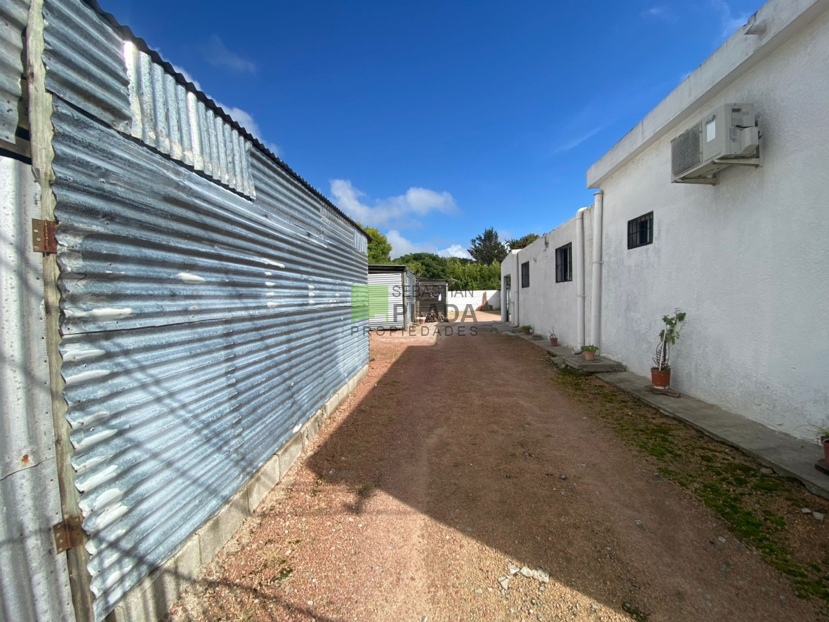 Casa ID.866 - Casa de 3 Dormitorios + Apto de 2 Dormitorios y 15 Cocheras en Venta en San Carlos