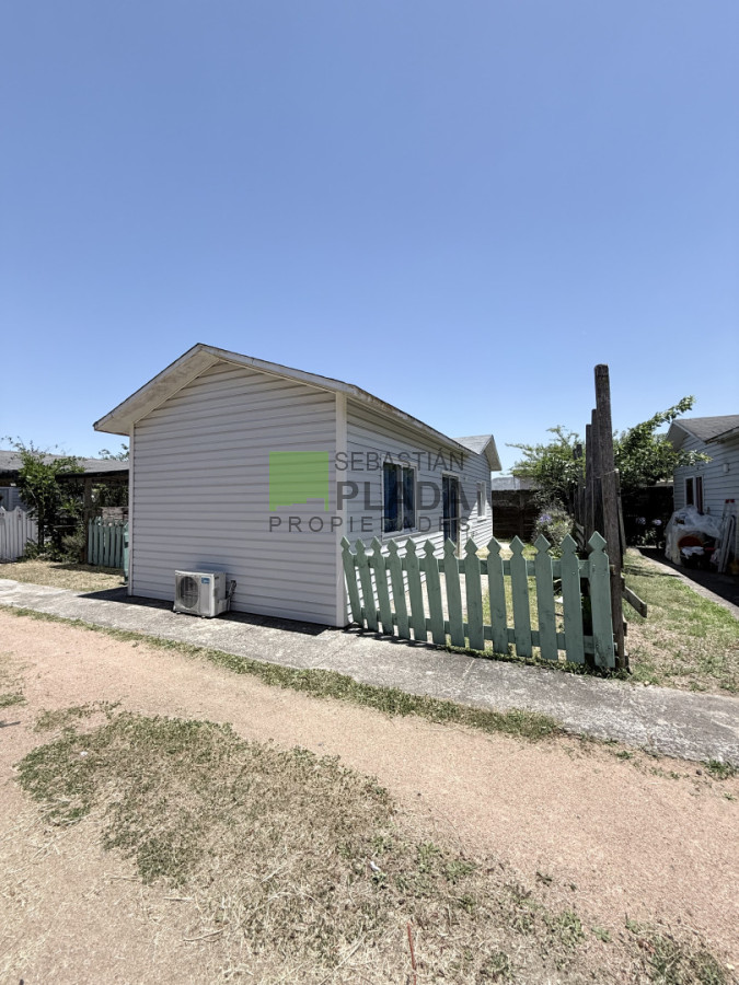 Casa ID.1042 - En alquiler 2 dormitorios, cochera