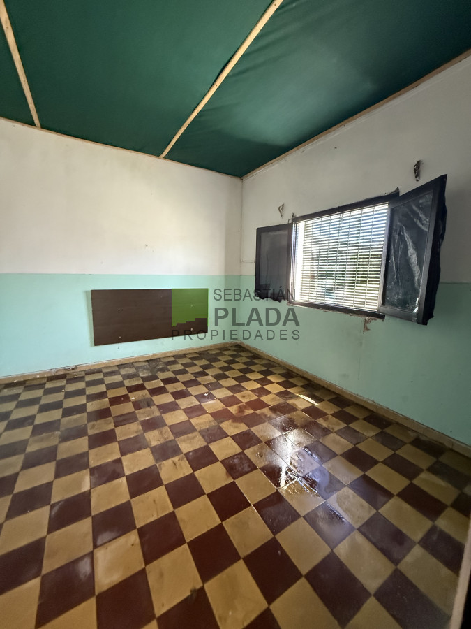 Casa ID.1032 - Casa 2 dormitorios, céntrica, amplio terreno