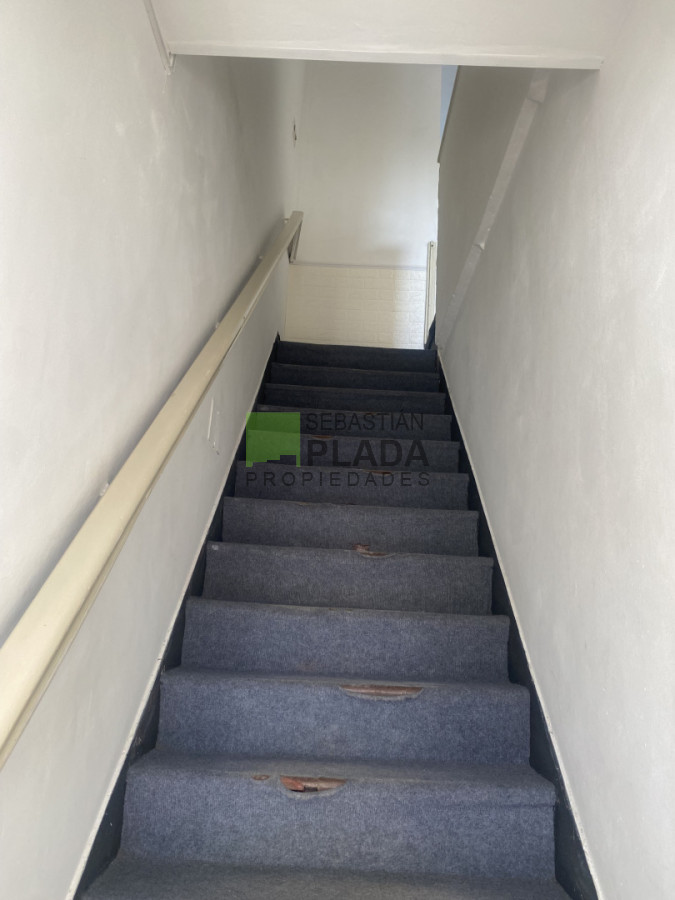Casa ID.533 - Apartamento de altos 1 Dormitorio, en Alquiler en el Centro de San Carlos