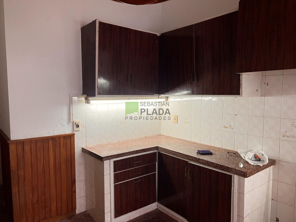 Casa ID.718 - Casa de 3 Dormitorios Céntrica, con garaje en Venta