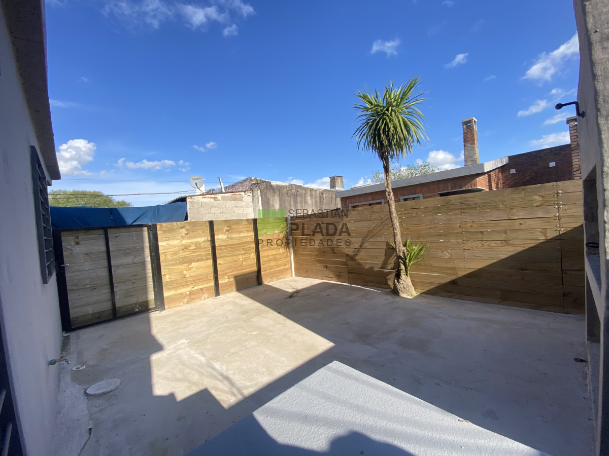 Casa ID.1017 - Casa de 2 Dormitorios en Alquiler en San Carlos