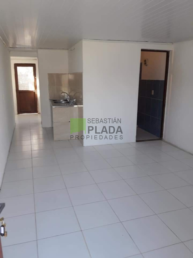 Casa ID.523 - tres apartamento en un mismo padrón, sobre Avenida.